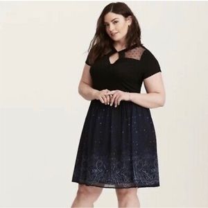 Rare find! Harry Potter Hogwarts Night Sky Hogwarts crest dress